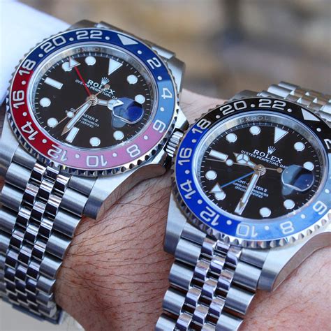 rolex pepsi vs batman price|rolex gmt batman on wrist.